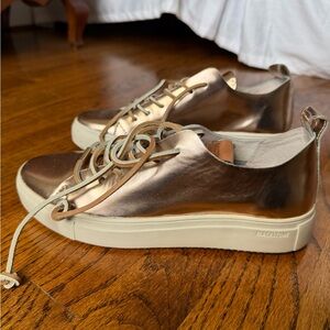Blackstone Women's Rose Metallic Sneakers size 38